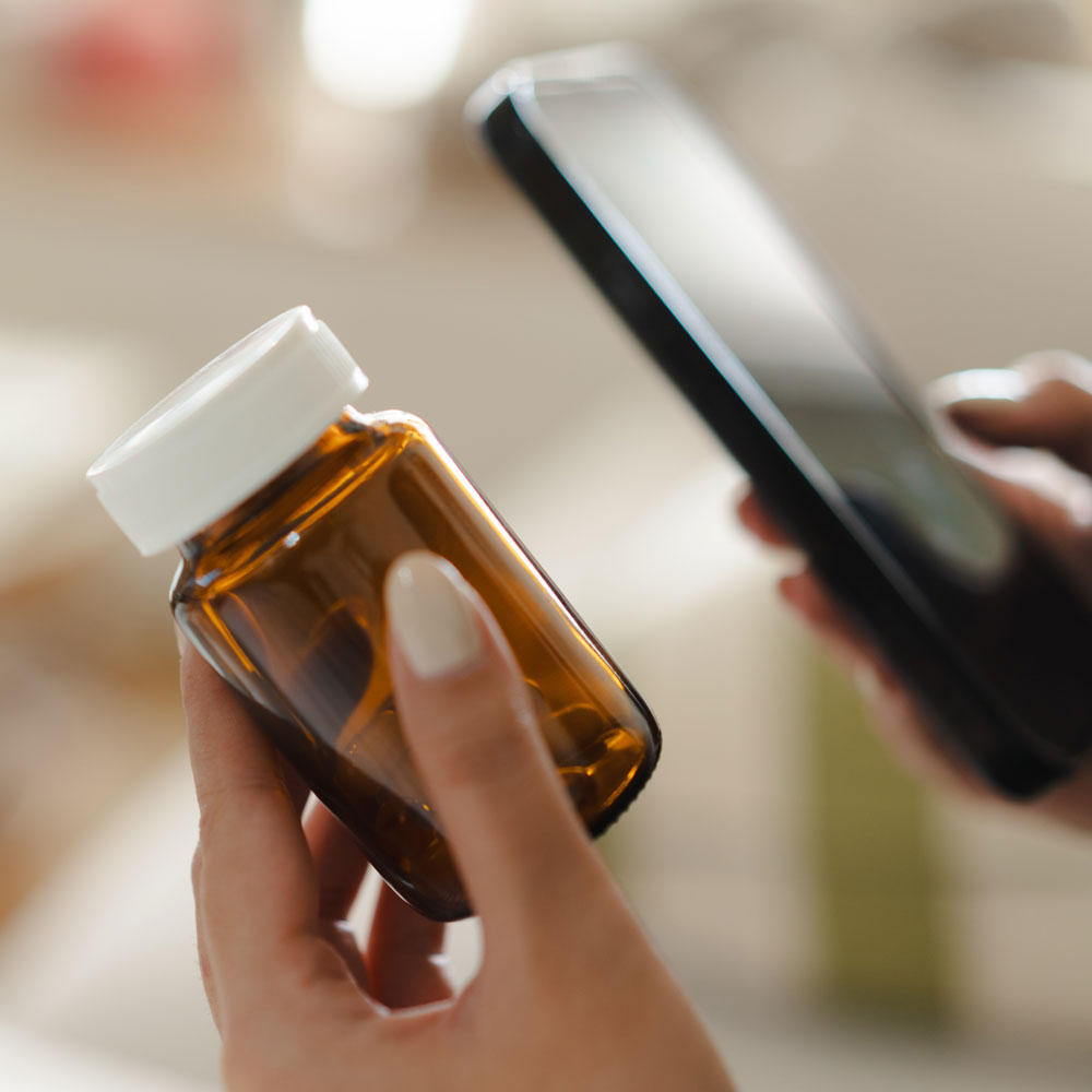 You are currently viewing A Beginner’s Guide to CBD Oil, Gummies, Capsules, and Topicals